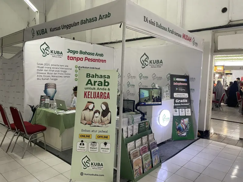 Booth KUBA di pameran pendidikan